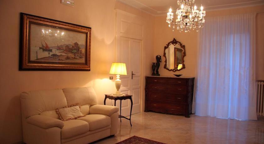 Borgo Antico Santa Lucia Bed and Breakfast Potenza Buitenkant foto